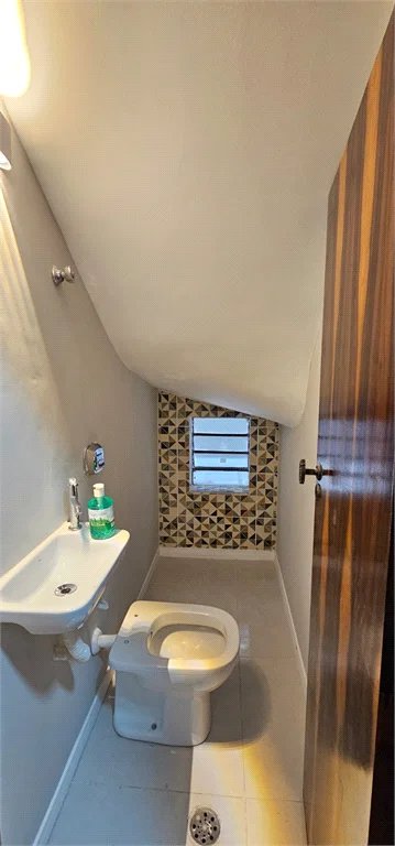 Sobrado à venda com 3 quartos, sendo 2 suítes, em Ferreira, São Paulo, SP