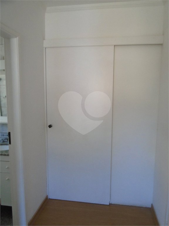Apartamento à venda com 3 quartos, sendo 1 suíte, em Vila Oliveira, Mogi das Cruzes, SP