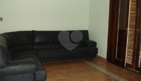 Sobrado para alugar com 5 quartos, sendo 2 suítes, em Vila Suíça, Indaiatuba, SP