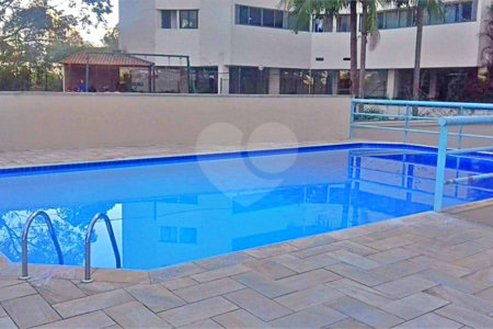 Apartamento à venda com 3 quartos, sendo 1 suíte,  em Jardim Parque Morumbi, São Paulo, SP