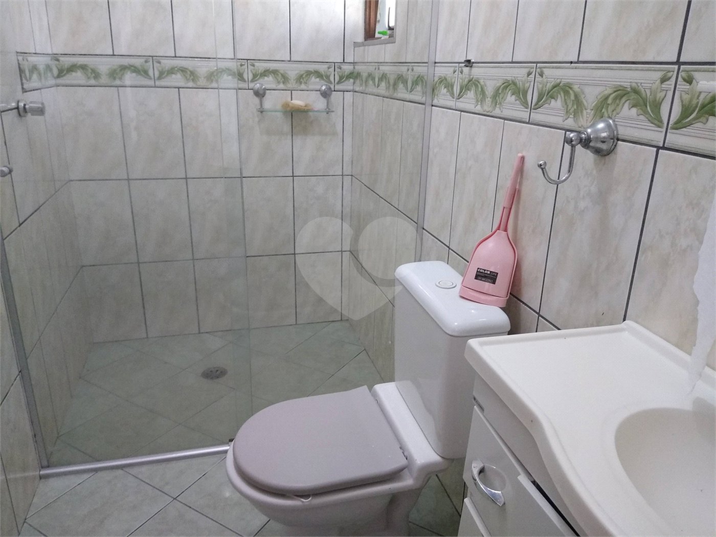 Sobrado à venda com 4 quartos, sendo 3 suítes,  em Vila Monumento, São Paulo, SP