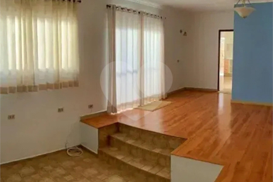 Sobrado à venda com 3 quartos, sendo 1 suíte, em City Recanto Anastácio, São Paulo, SP