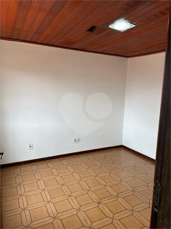 Casa à venda ou para alugar com 3 quartos, sendo 1 suíte, em Vila Andrade, São Paulo, SP