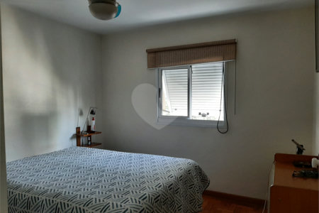 Apartamento à venda com 3 quartos, sendo 1 suíte, em Vila Mariana, São Paulo, SP