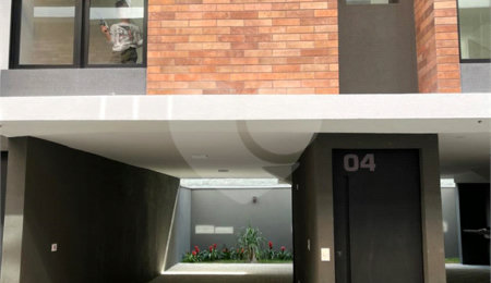 Casa à venda com 2 suítes no condomínio Cube Villa, São Paulo - SP
