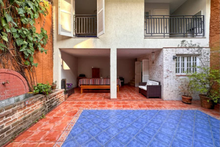 Casa à venda com 3 quartos, sendo 1 suíte, no condomínio Barão do Triunfo, São Paulo - SP