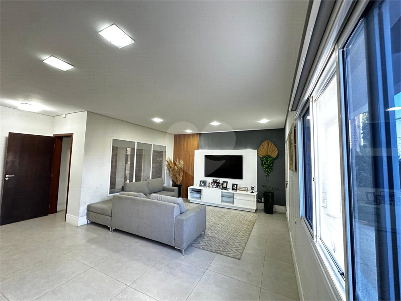 Casa à venda com 3 suítes no condomínio Belvedere II, Votorantim - SP