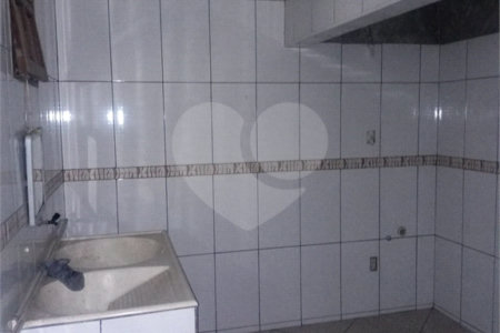 Casa à venda com 2 quartos, sendo 1 suíte, no condomínio River Plate, Rio de Janeiro - RJ