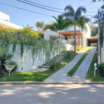Casa à venda com 4 quartos, sendo 3 suítes, no condomínio Estância Marambaia, Vinhedo - SP