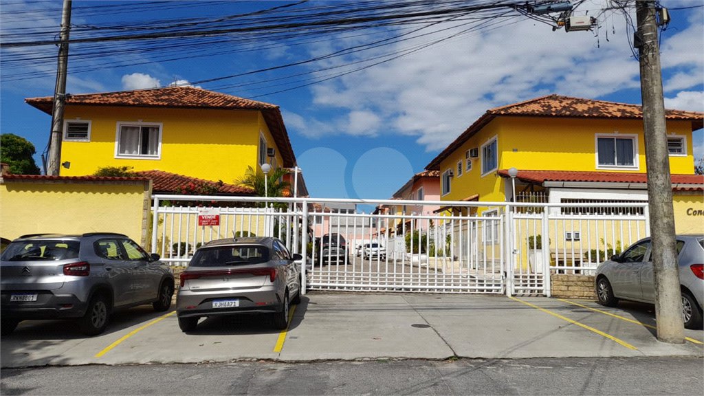 Casa à venda com 3 suítes, no condomínio Residências do Campo, Rio de Janeiro - RJ