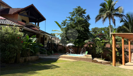 Casa à venda com 6 suítes em Massaguaçu, Caraguatatuba, SP