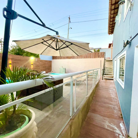 Casa em condomínio à venda com 3 quartos, sendo 2 suítes,  em Praia Rasa, Armação dos Búzios, RJ