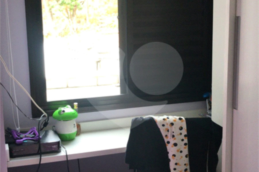 Casa à venda com 3 quartos, sendo 1 suíte,  no condomínio Felipe, São Paulo - SP