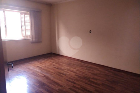 Casa à venda com 2 quartos no Centro, Vinhedo, SP