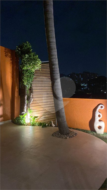 Sobrado à venda com 4 suítes em Vila Inah, São Paulo, SP