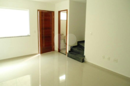 Casa à venda com 2 suítes em Chora Menino, São Paulo, SP