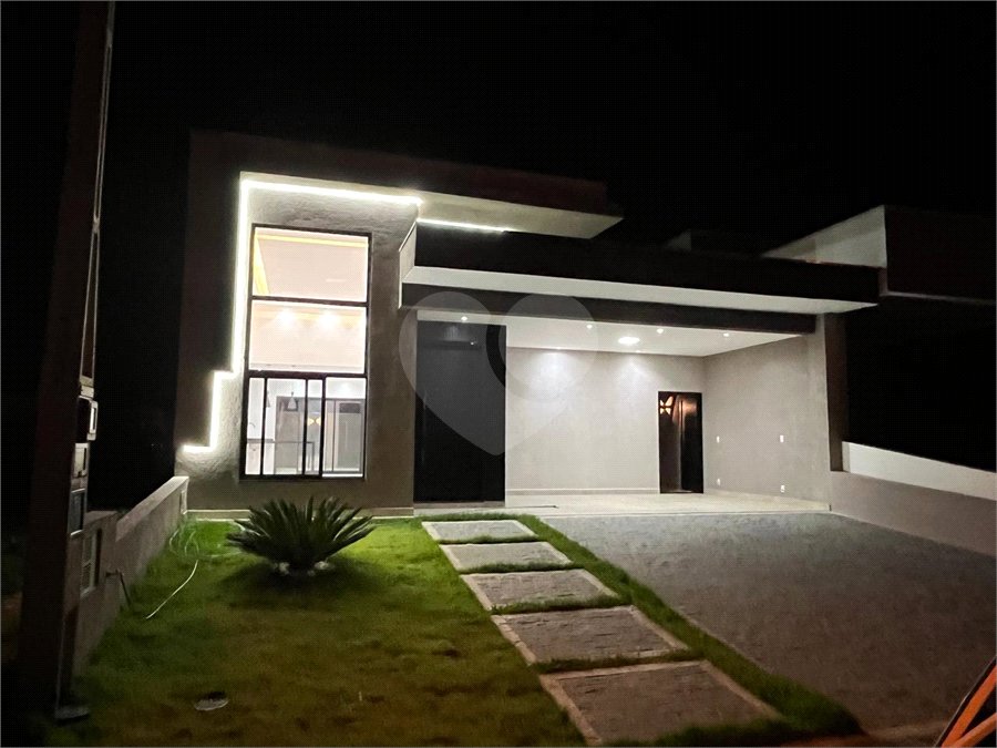 Casa à venda com 3 suítes no condomínio Campos do Conde I e II, Sorocaba - SP