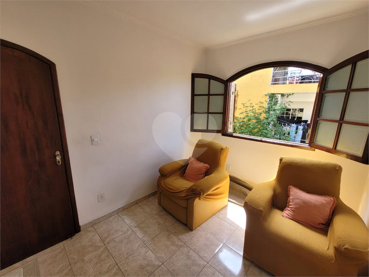 Sobrado à venda com 3 quartos, sendo 1 suíte, em Vila dos Remédios, São Paulo, SP