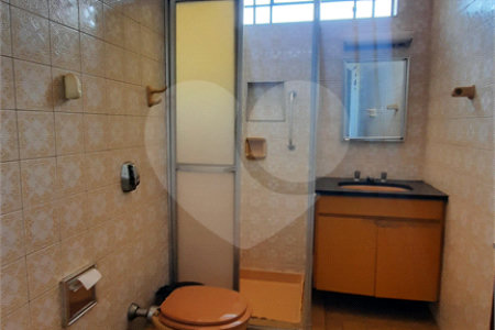 Sobrado à venda com 4 quartos, sendo 1 suíte,  em City Campo Grande, São Paulo, SP