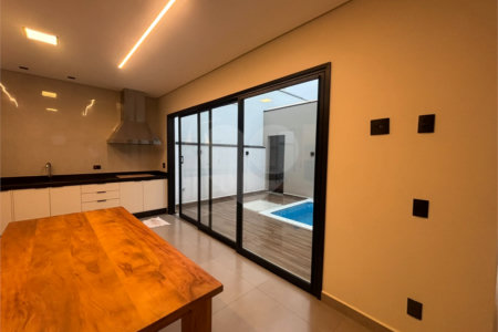 Casa à venda com 3 suítes no condomínio Residencial Chácara Ondina, Sorocaba - SP
