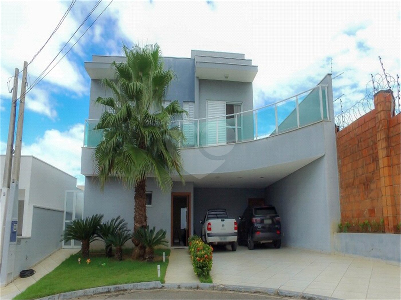 Casa à venda com 3 quartos, sendo 1 suíte, no condomínio Belvedere 2, Votorantim - SP