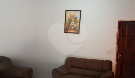 Casa à venda com 2 quartos em Jardim Vitoria, Ponta Porã, MS