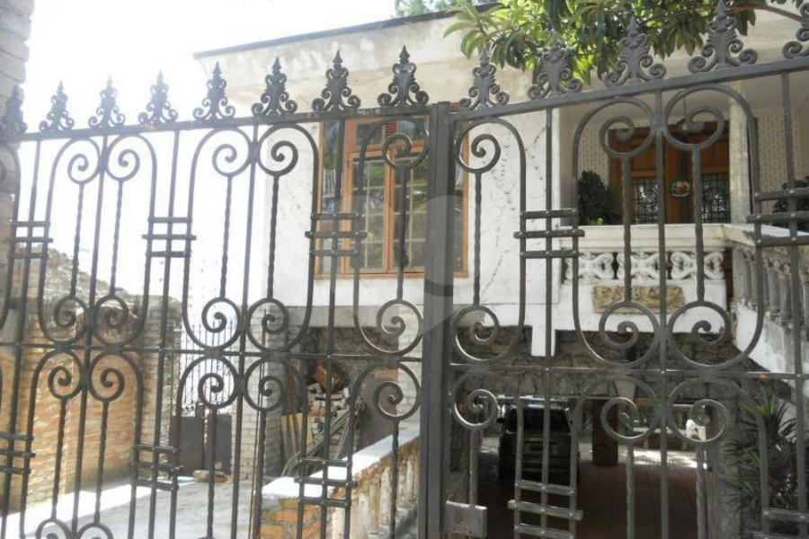 Sobrado à venda com 5 quartos, sendo 1 suíte, em Tremembé, São Paulo, SP