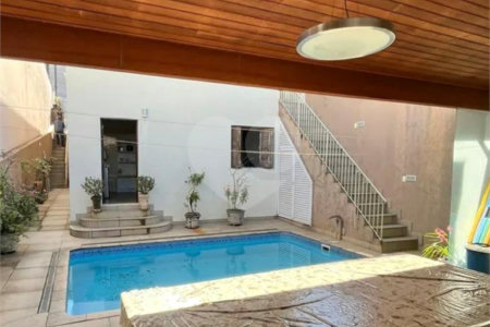 Casa à venda com 4 quartos, sendo 1 suíte, em Água Fria, São Paulo, SP