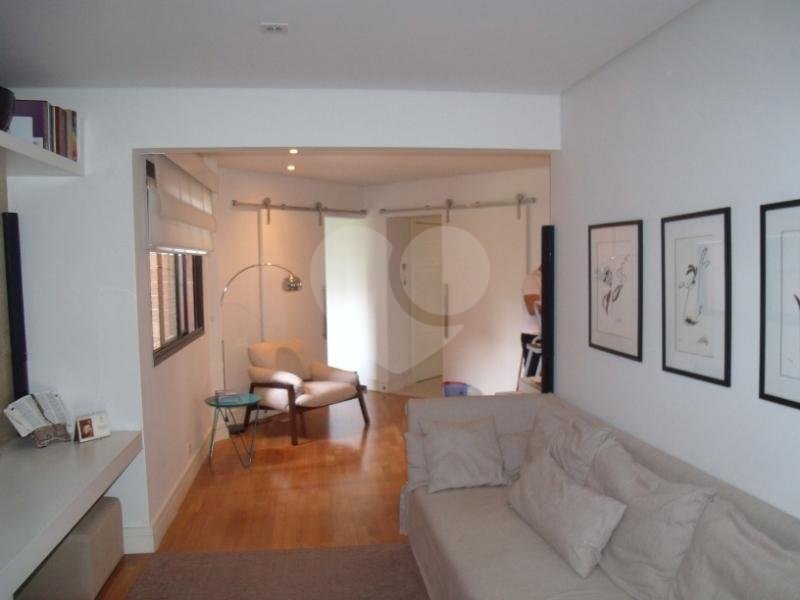 Apartamento à venda com 4 suítes em Jardim Vitória Régia, São Paulo, SP