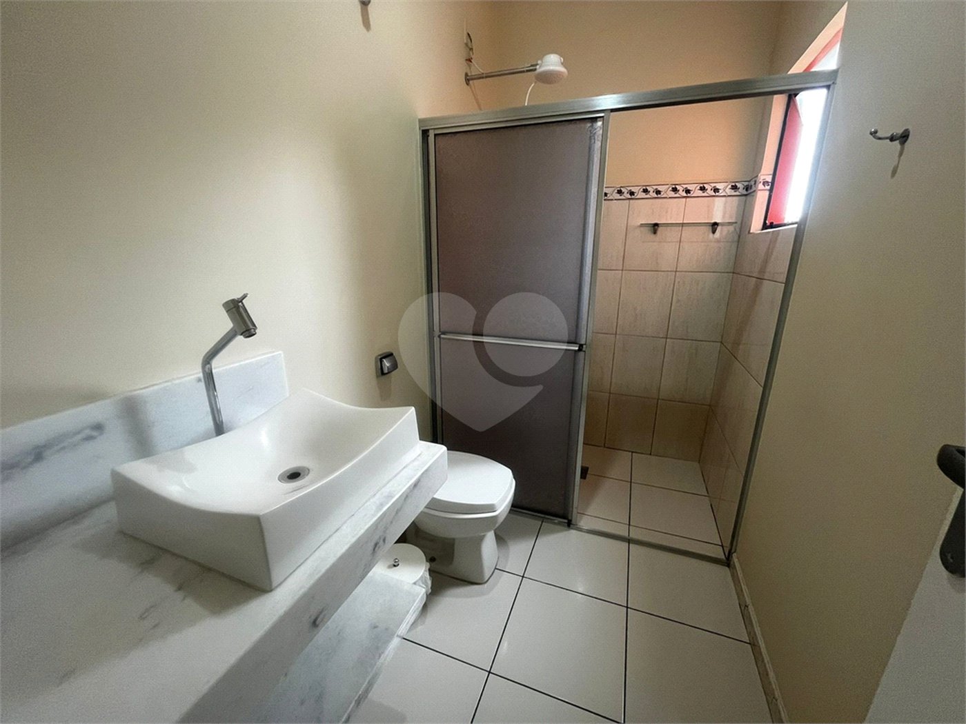 Casa à venda com 3 quartos, sendo 1 suíte, em Jardim Itália, Itapetininga, SP