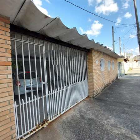 Casa à venda com 2 quartos, sendo 1 suíte, em Vila Barão, Sorocaba, SP
