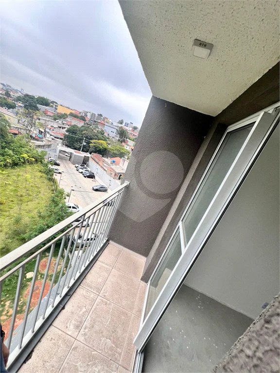 Apartamento com 2 dormitórios , à venda em Itaquera.
