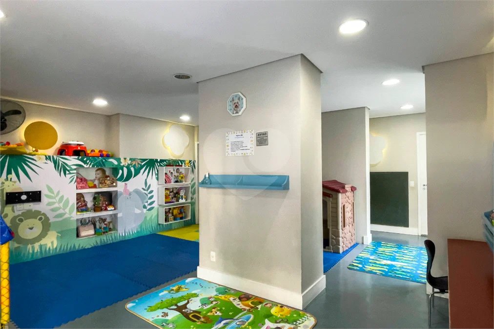 Apartamento à venda com 3 quartos, sendo 1 suíte, em Santo Amaro, São Paulo, SP