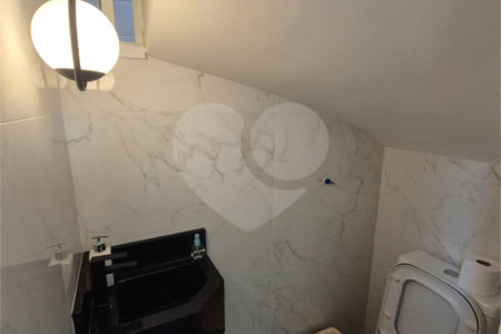 Casa à venda com 3 quartos, sendo 1 suíte, no condomínio Mariana, São Paulo - SP