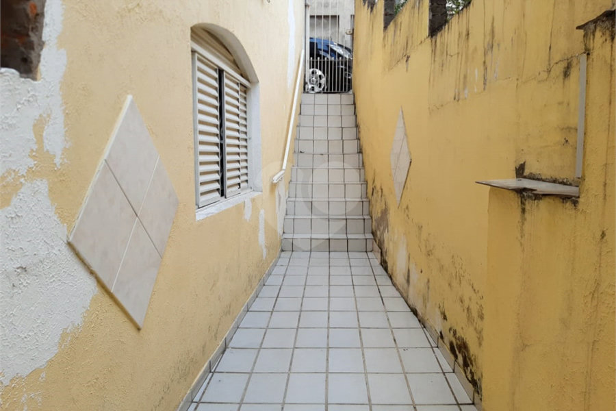 Casa à venda com 3 quartos, sendo 1 suíte, no condomínio Sem Nome, São Paulo - SP