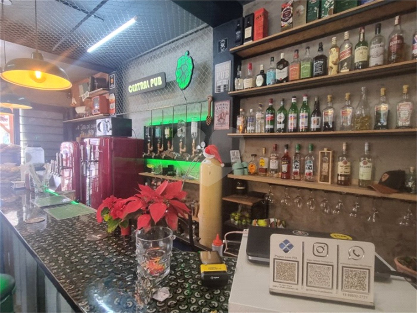 Casa à venda com 3 quartos, sendo 1 suíte, no Centro, Vinhedo, SP