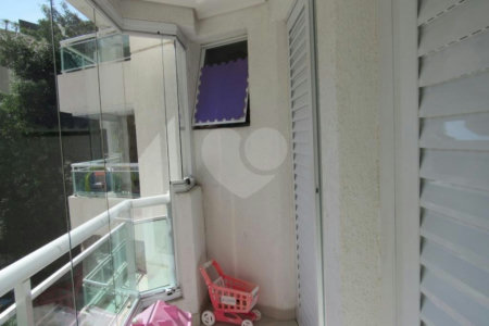 Apartamento à venda com 3 suítes em Real Parque, São Paulo, SP
