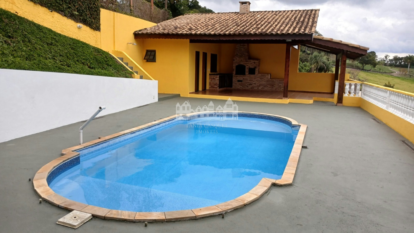 Casa para alugar com 3 quartos, sendo 1 suíte, em Vila Petrópolis, Atibaia, SP