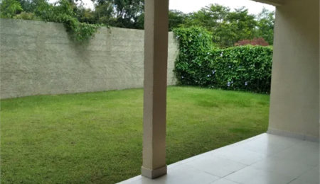 Casa à venda com 4 suítes no condomínio Saint Thomás Rua Uruana,9, Carapicuíba - SP