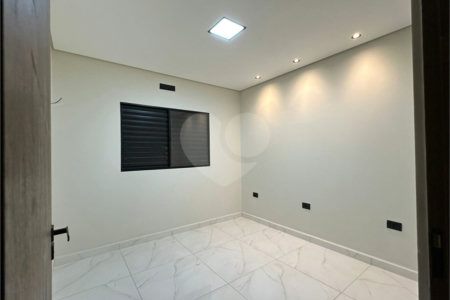 Casa à venda com 3 quartos, sendo 1 suíte, no condomínio Residencial Villagio Wanel, Sorocaba - SP