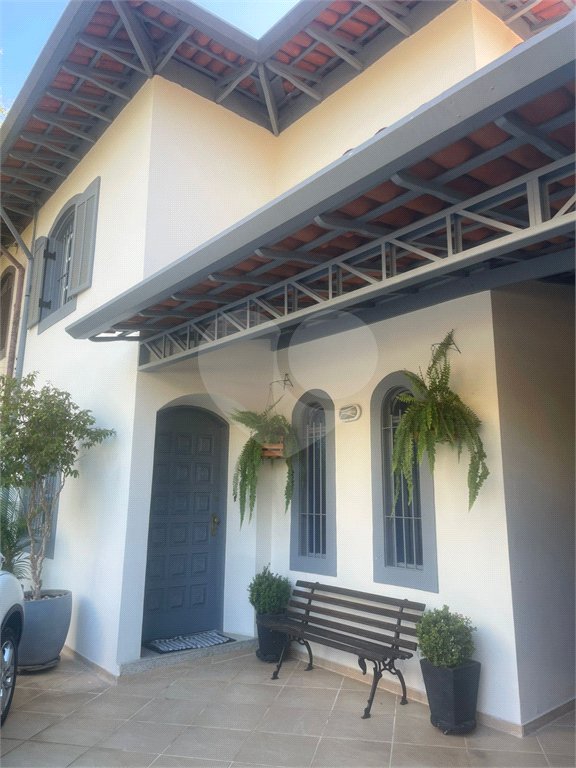 Sobrado à venda com 3 quartos, sendo 1 suíte, em Jardim Jussara, São Paulo, SP