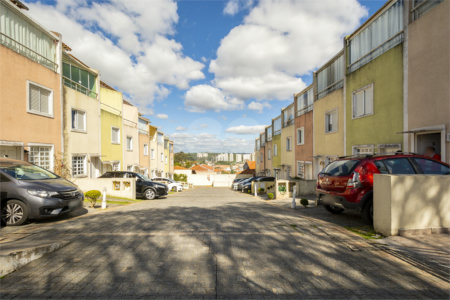 Casa à venda com 3 quartos, sendo 1 suíte, no condomínio Inter Ville Condominium House, São Paulo - SP