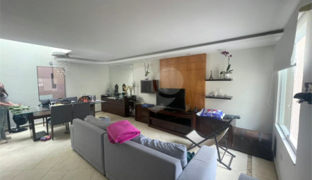 Casa à venda com 4 quartos, sendo 2 suítes,  em Santana, São Paulo, SP