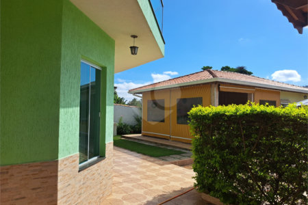Chácara à venda com 3 quartos, sendo 2 suítes,  em Chácaras Fernão Dias, Atibaia, SP