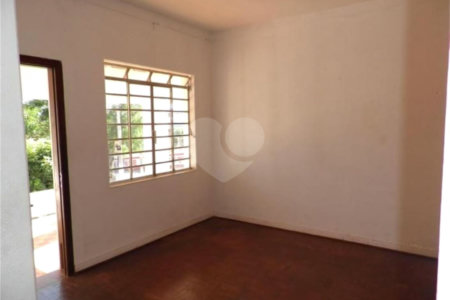 Casa à venda com 2 quartos no Centro, Vinhedo, SP
