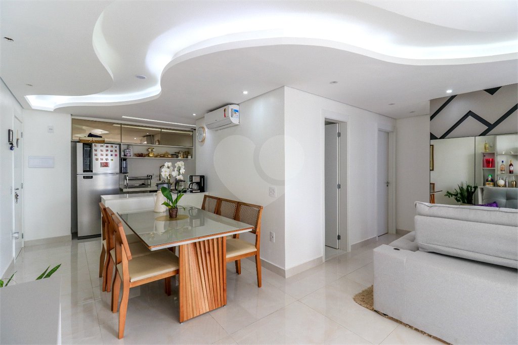 Apartamento à venda com 3 quartos, sendo 1 suíte, em Santo Amaro, São Paulo, SP