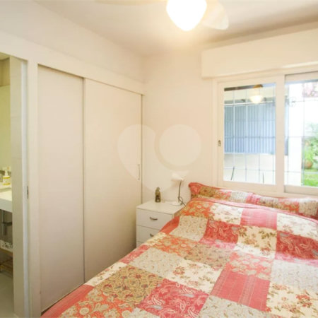 Casa à venda com 4 quartos, sendo 2 suítes, em Chácara Flora, São Paulo, SP