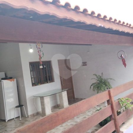 Sobrado à venda com 3 quartos, sendo 1 suíte,  em Jardim Varan, Suzano, SP