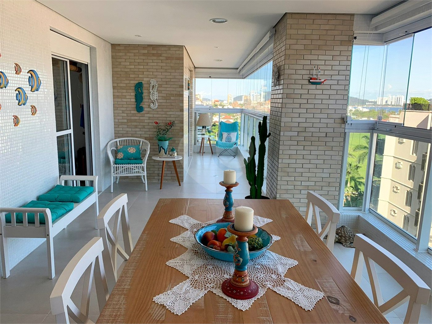 Apartamento à venda com 3 quartos, sendo 1 suíte,  em Jardim Belmar, Guarujá, SP