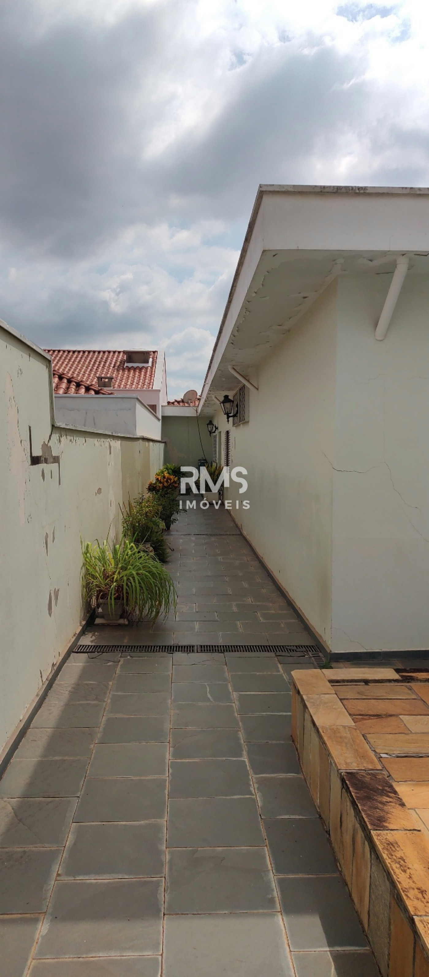 Casa à venda com 4 quartos, sendo 2 suítes,  no Centro, Itu, SP